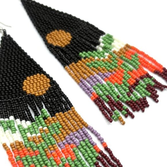 5 1/2"L Stunning Colorful Botanical Landscape Hand Beaded Tassel Earrings New - Picture 1 of 4